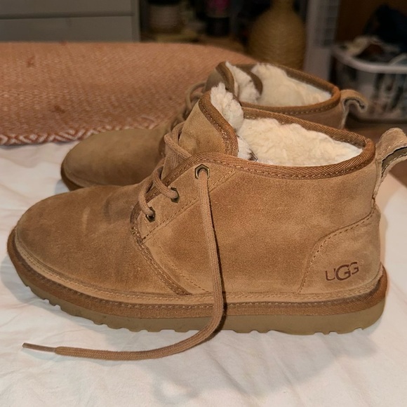 size 7.5 UGG neumal boots - Picture 1 of 8